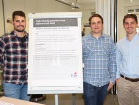 Diplomausstellung Biel 2020 - Luca Hollenstein, Remo Schneider und David Stegmüller vor ihrer Diplomarbeit