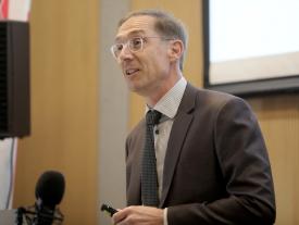 Diplomfeier Techniker HF Biel - Festansprache  Dr. Michael Op de Hipt