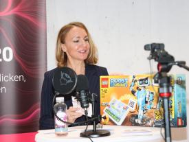 2020-11-03_digital-day-5_livestream_susanne_lego
