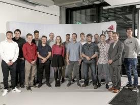 Gruppenfoto des Fachbereichs Maschinenbau mit Fachbereichsleiter Daniel Rutz