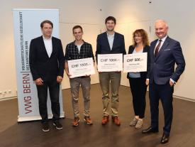 VWG Preisverleihung im September 2021 mit Dr. Adrian Hess und Sven Kisslig auf dem Bild, welcher den Hauptpreis gewann