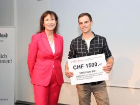 VWG Preisverleihung im September 2021 mit Dr. Suzanne Thoma und Sven Kisslig auf dem Bild, welcher den Hauptpreis gewann