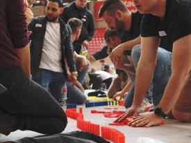 hftm Studienstart Grenchen 2022 Studenten Domino-Challenge