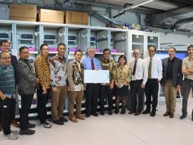 2022 Besuch indonesische Delegation hftm Systemtechniklabor Gruppenbild